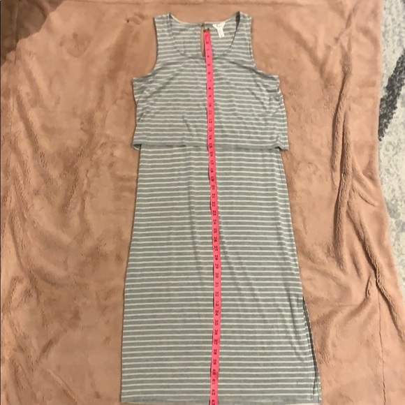 Grey maternity/ breastfeeding dress - Picture 6 of 7